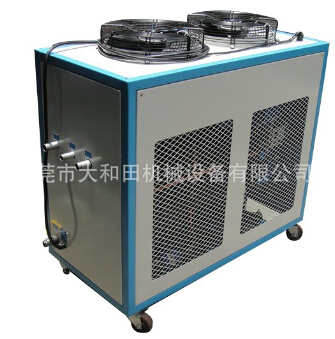 小型冷水機(jī)不僅設(shè)計(jì)好，功能也很強(qiáng)